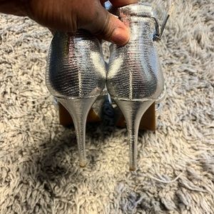 Gianni Bini, Silver Size 9 Gently Worn